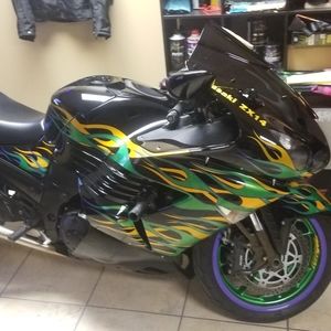 Meet your Posher, Spike n kris